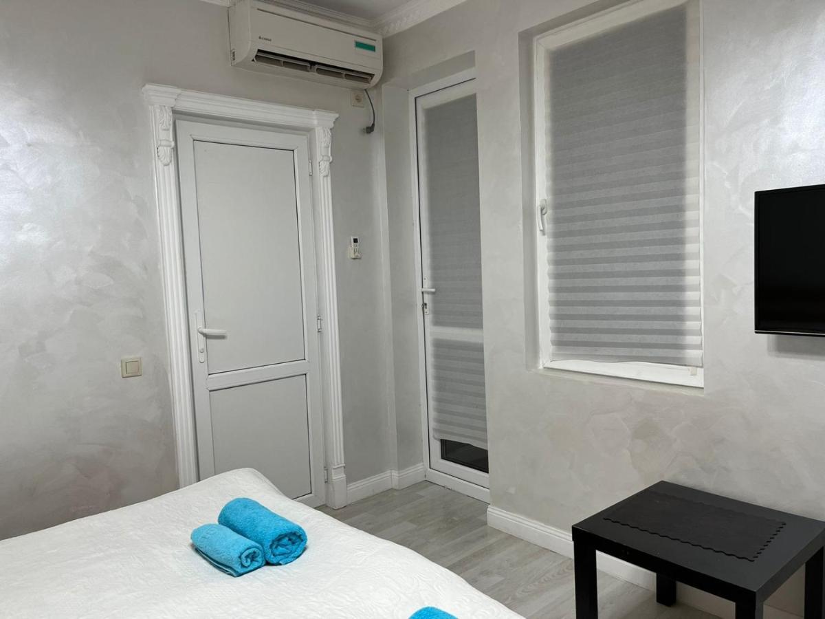 Guest House Esma Soukhoumi Extérieur photo