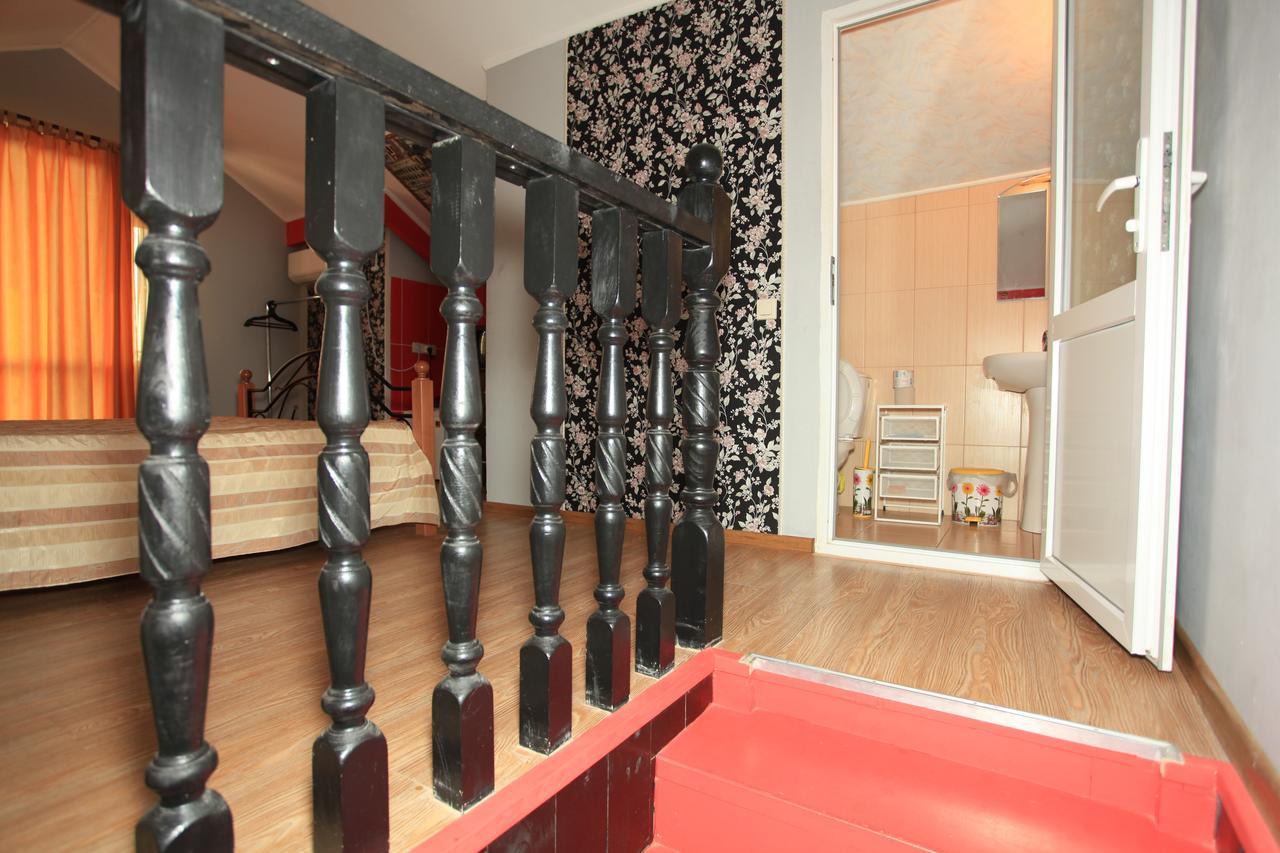 Guest House Esma Soukhoumi Extérieur photo