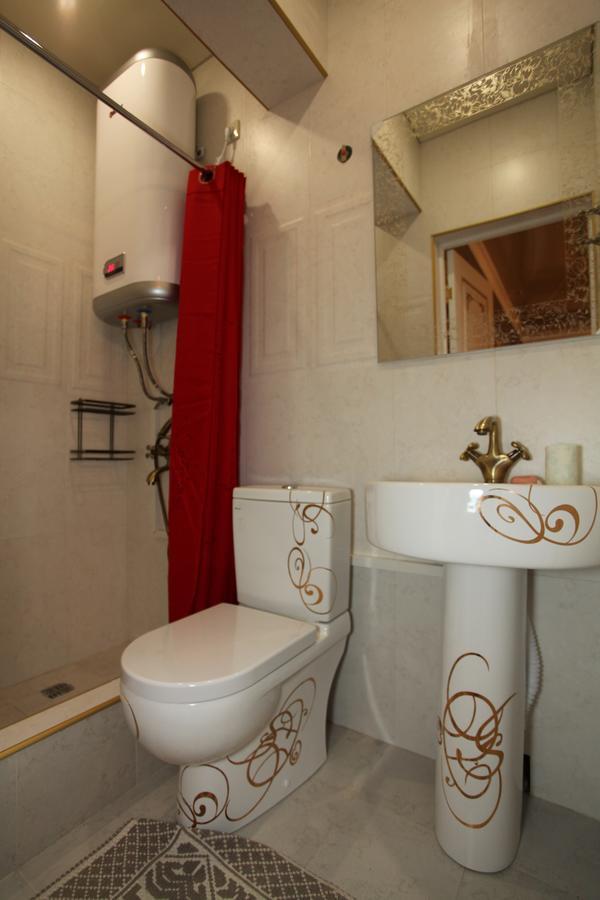 Guest House Esma Soukhoumi Extérieur photo