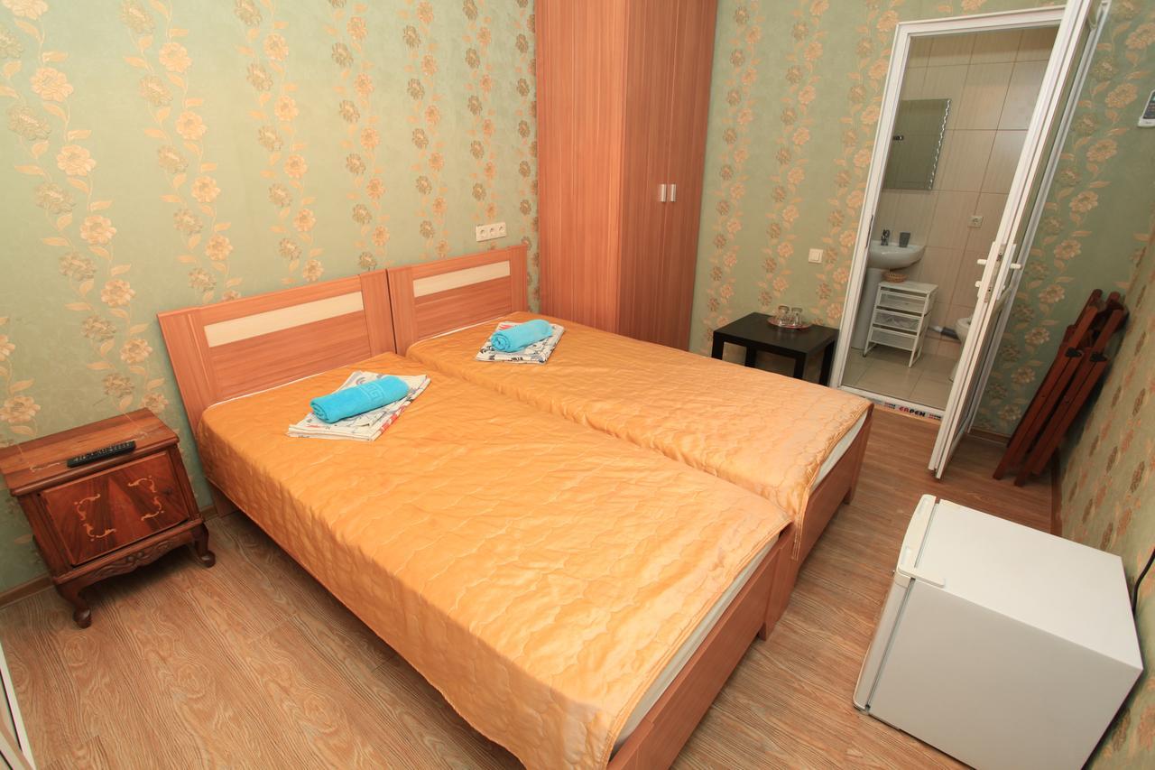 Guest House Esma Soukhoumi Extérieur photo