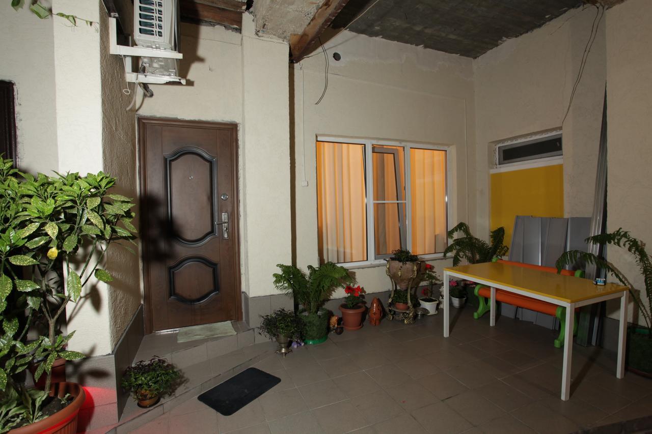 Guest House Esma Soukhoumi Extérieur photo