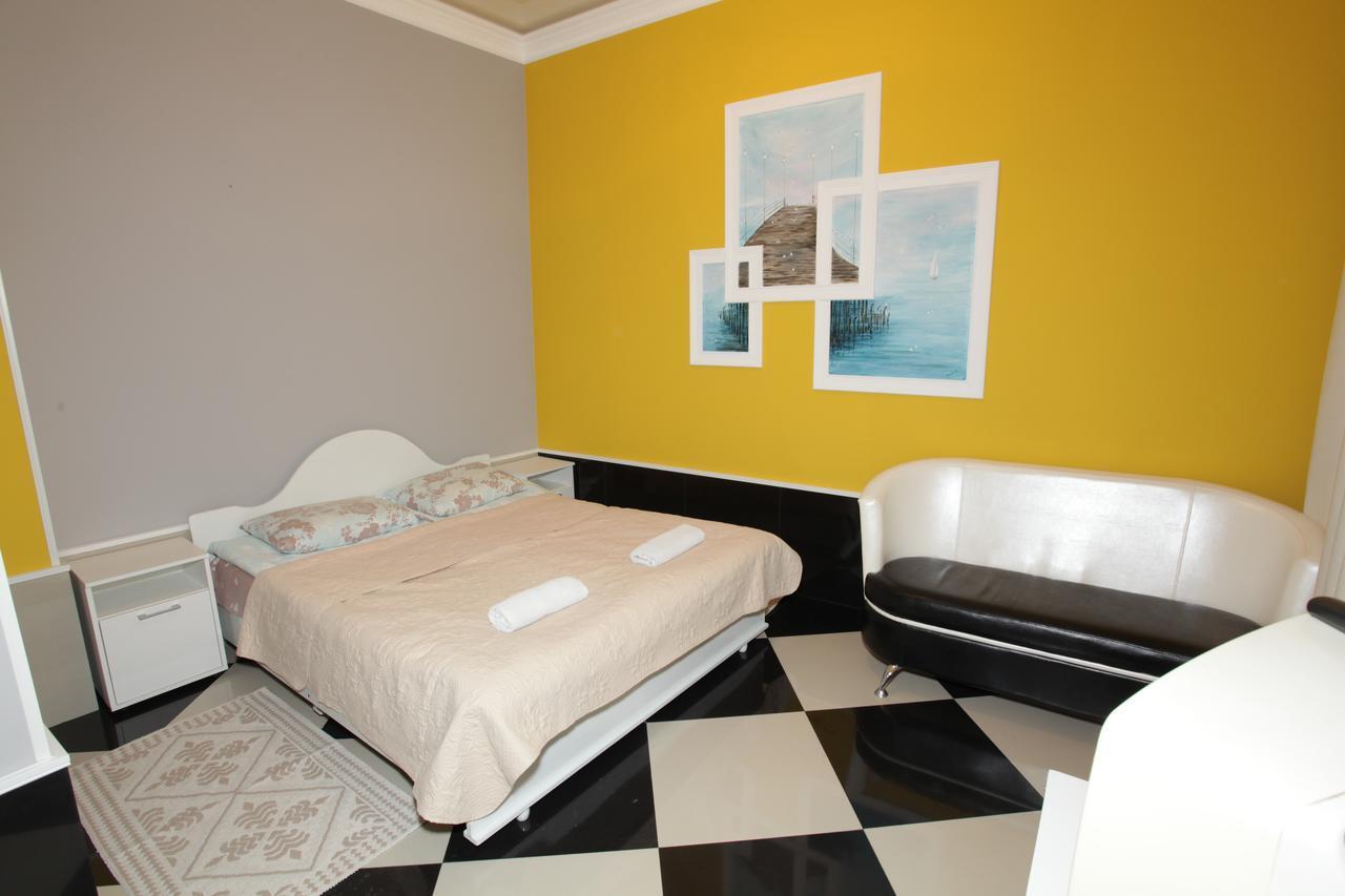 Guest House Esma Soukhoumi Extérieur photo