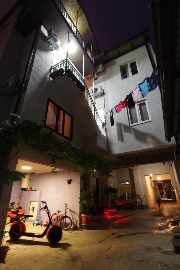 Guest House Esma Soukhoumi Extérieur photo